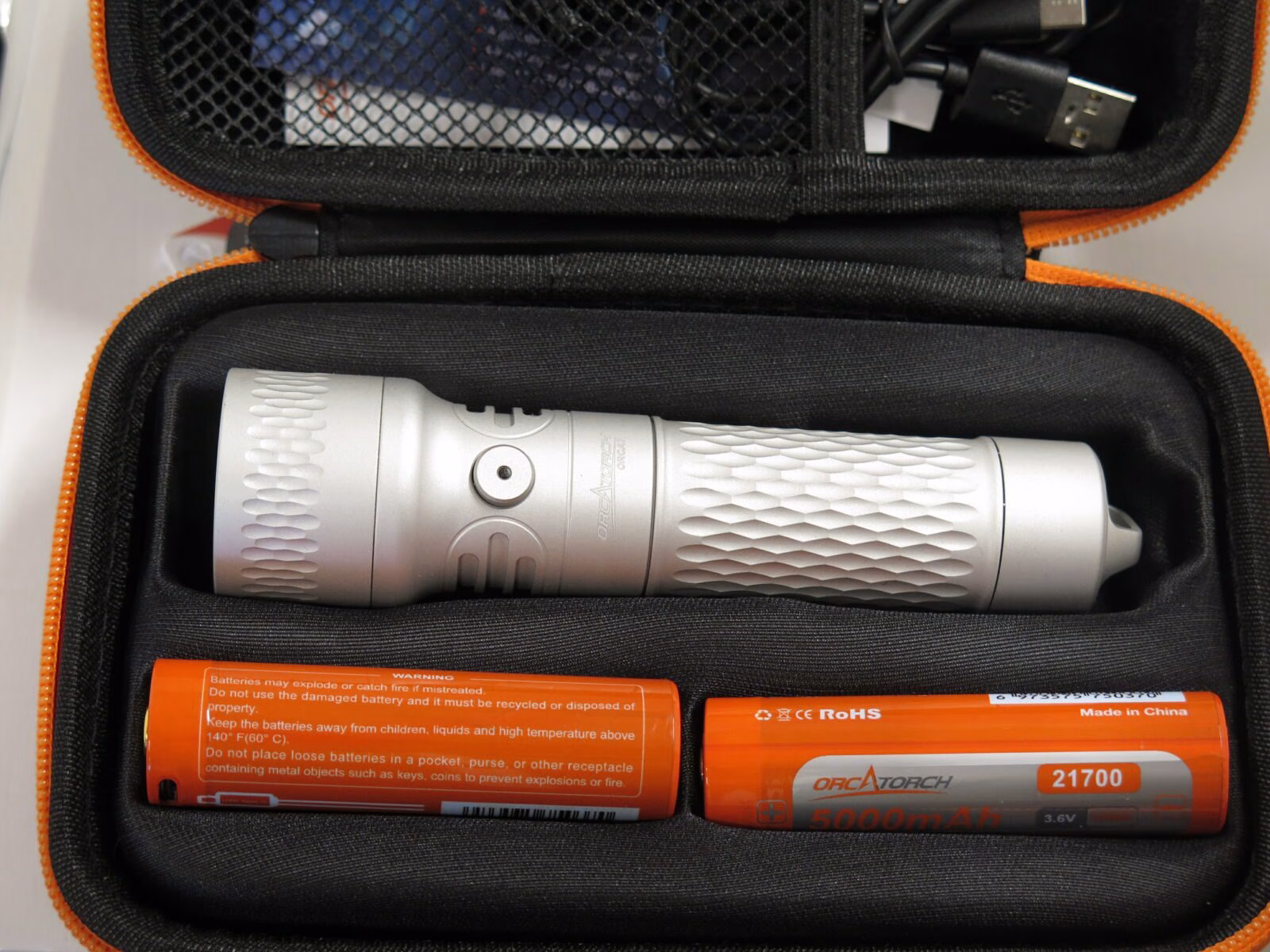 Orcatorch ORCA7 oplaadbare duiklamp 3000lm met 2 x batterij - Afbeelding 5